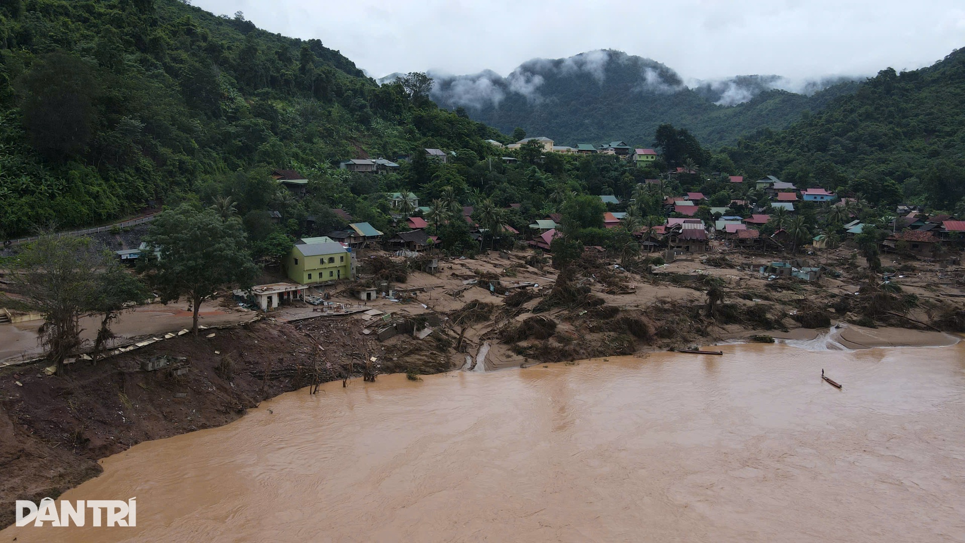 Báo Dân trí tổng kết chương trình hỗ trợ người dân vùng lũ ở Nghệ An - 1 Báo Dân trí tổng kết chương trình hỗ trợ người dân vùng lũ ở Nghệ An - 1