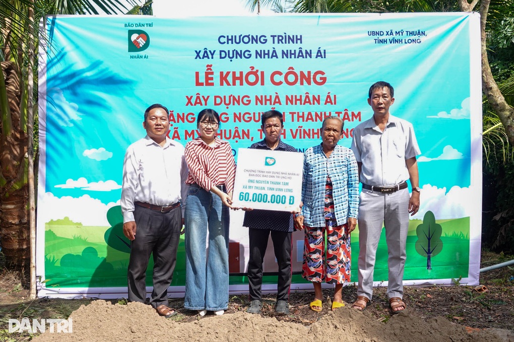 Người đàn ông khờ khạo sắp có nhà mới nhờ tấm lòng bạn đọc Dân trí - 1 Người đàn ông khờ khạo sắp có nhà mới nhờ tấm lòng bạn đọc Dân trí - 1