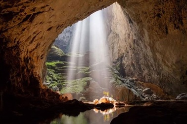 Đại sứ các nước phấn khích khám phá hang Sơn Đoòng