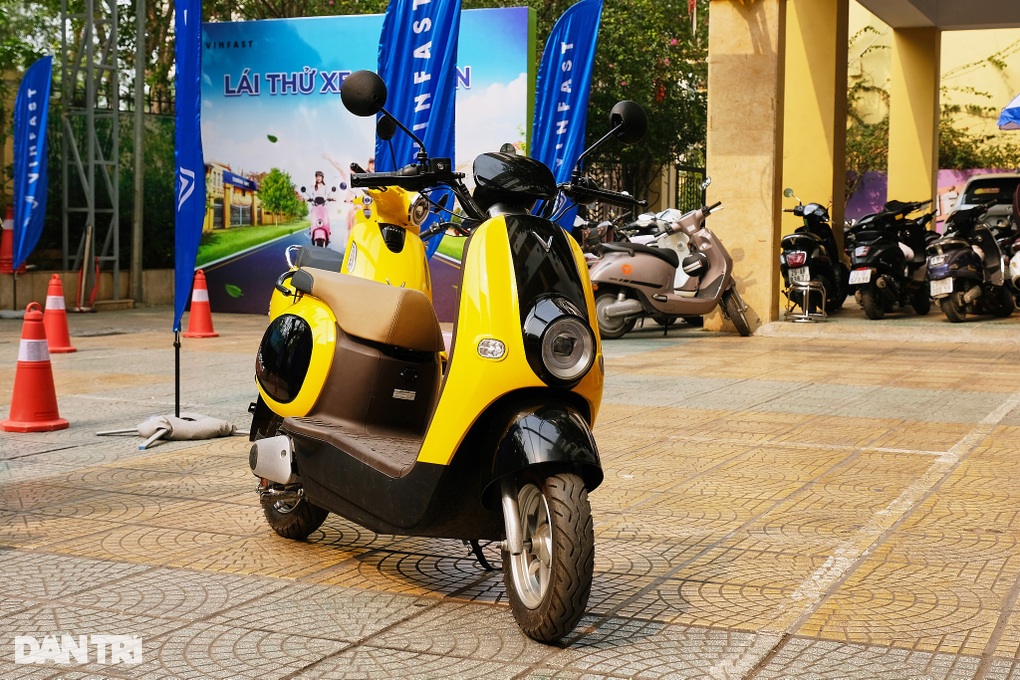 Giá xe máy điện giảm mạnh trong khi xe xăng có nguy cơ bị siết khí thải - 2 Giá xe máy điện giảm mạnh trong khi xe xăng có nguy cơ bị siết khí thải - 2