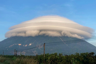 Giải mã hiện tượng đám mây trên núi Bà Đen giống UFO