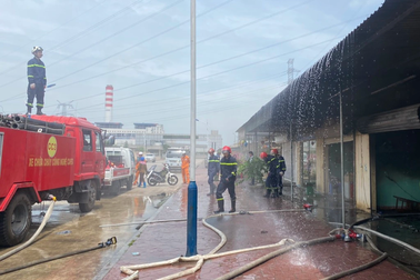 Cháy quán ăn ở Hải Dương, một người tử vong