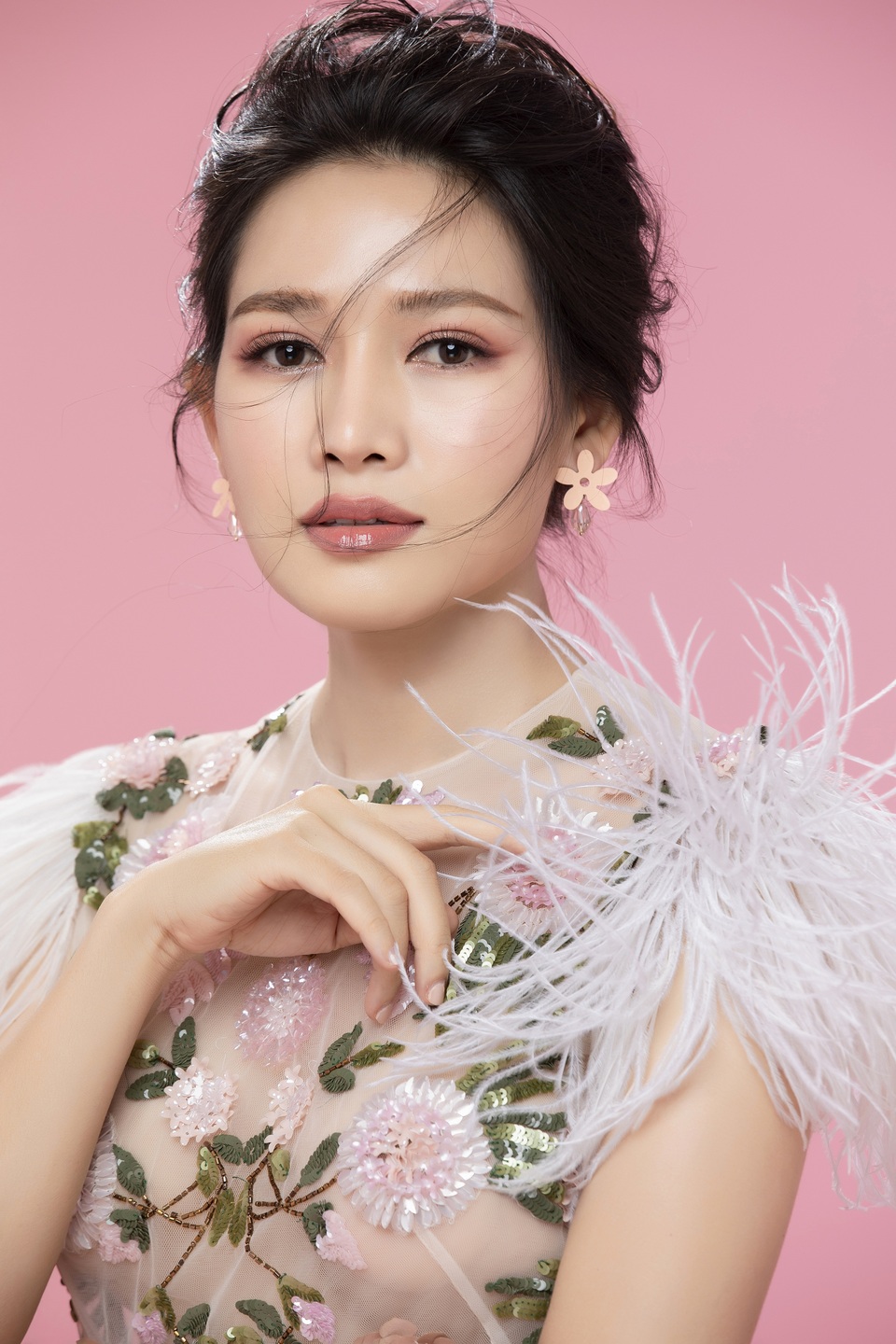 Nhan sắc ngọt ngào của diễn viên phim Mẹ ghẻ - 1