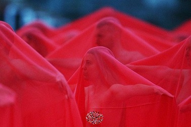 500 người khỏa thân trong tiết trời lạnh giá “vì nghệ thuật”