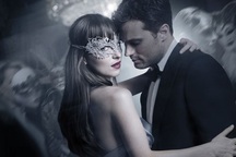 Nữ diễn viên “50 sắc thái” từ chối dùng diễn viên đóng thế