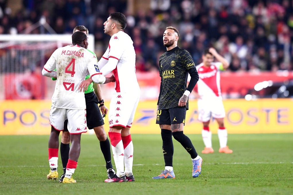 PSG thua thảm trước Monaco trong ngày vắng Messi và Mbappe - 2 PSG thua thảm trước Monaco trong ngày vắng Messi và Mbappe - 2