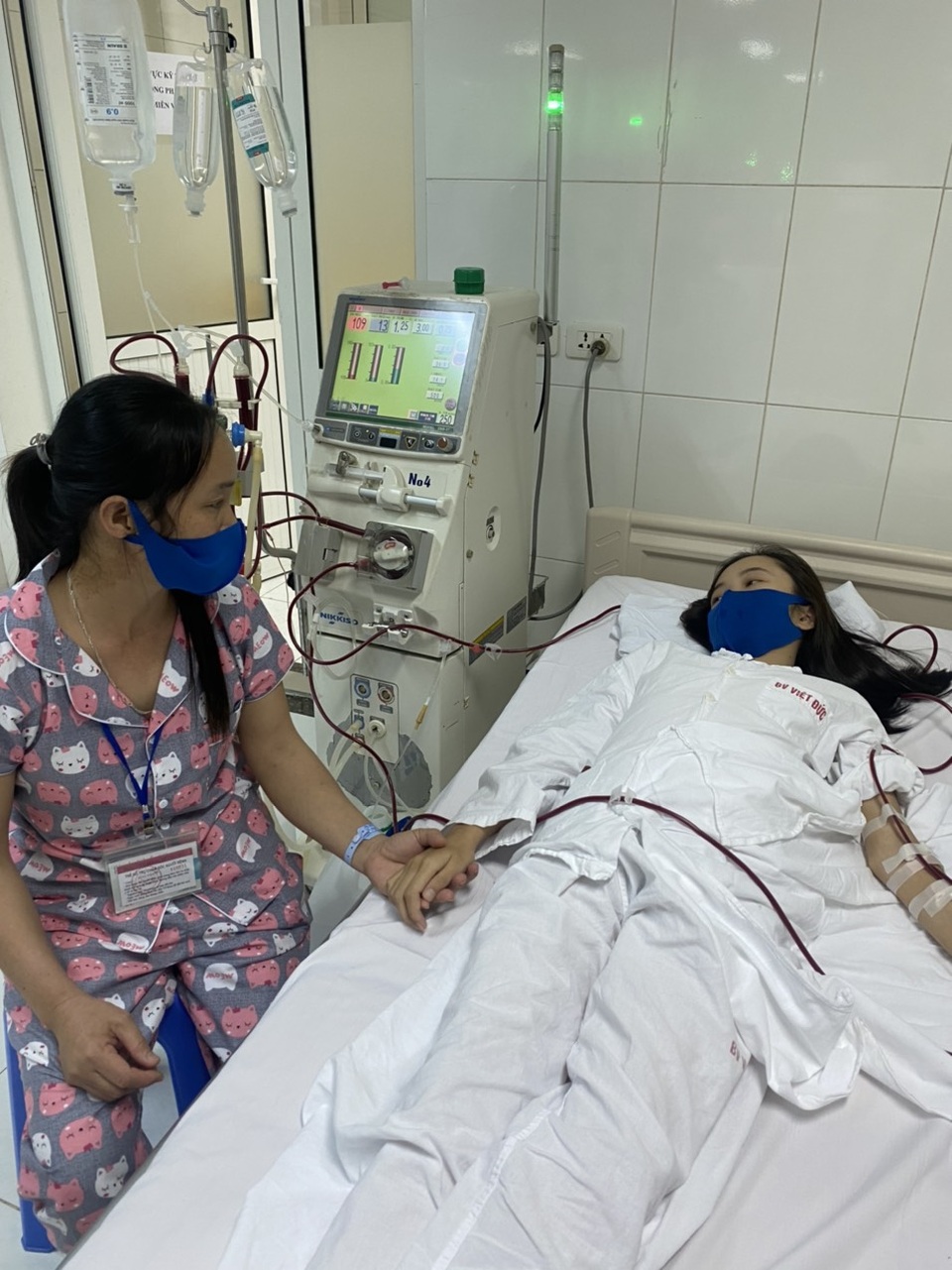 Cô gái 19 tuổi nghẹn ngào cầu xin cho em thêm một lần được sống! - 3 Cô gái 19 tuổi nghẹn ngào cầu xin cho em thêm một lần được sống! - 3