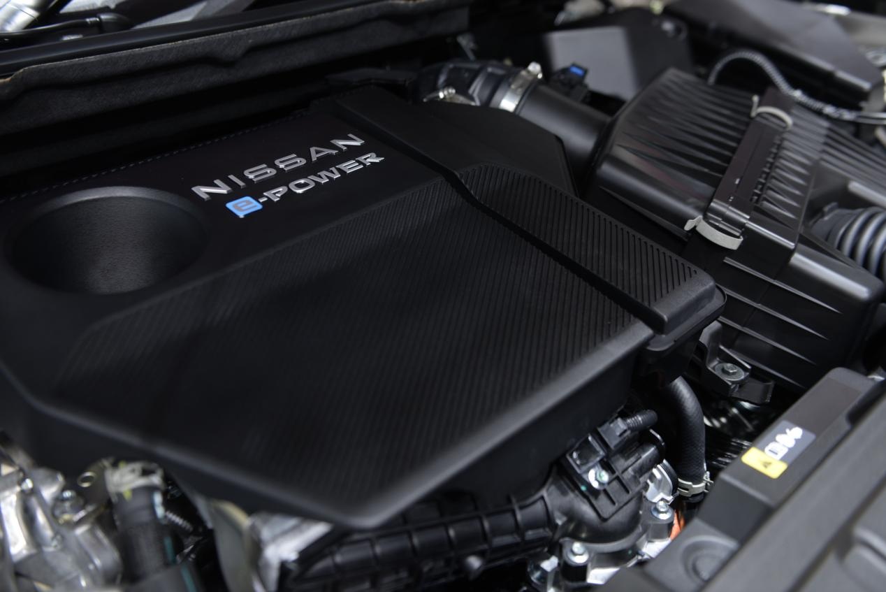 Nissan X-Trail 2023 chỉ ăn 5 lít xăng cho 100 km, chờ ngày về Việt Nam - 3