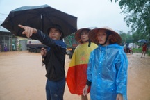 Hà Tĩnh: Hai chị em bị lũ cuốn trôi trên đường đi làm về