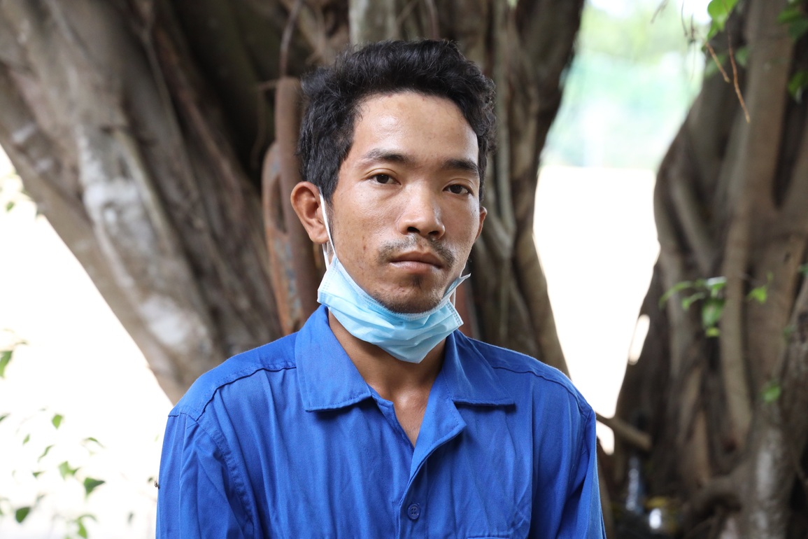 Trộm két sắt rồi chặn đường nhờ người khiêng hộ lên xe máy - 1