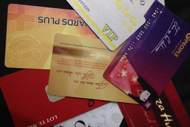 Người Việt thích mua sắm bằng thẻ "khách hàng thân thiết"