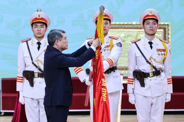 Thủ tướng trao tặng danh hiệu Anh hùng LLVT cho Công an Hải Phòng