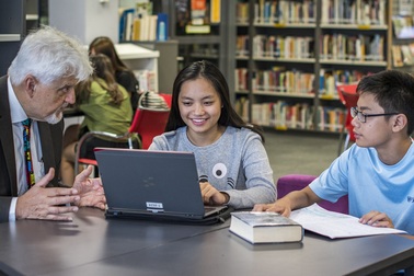 Trường Quốc tế Liên Hợp Quốc tặng học bổng toàn phần cho học sinh Hà Nội