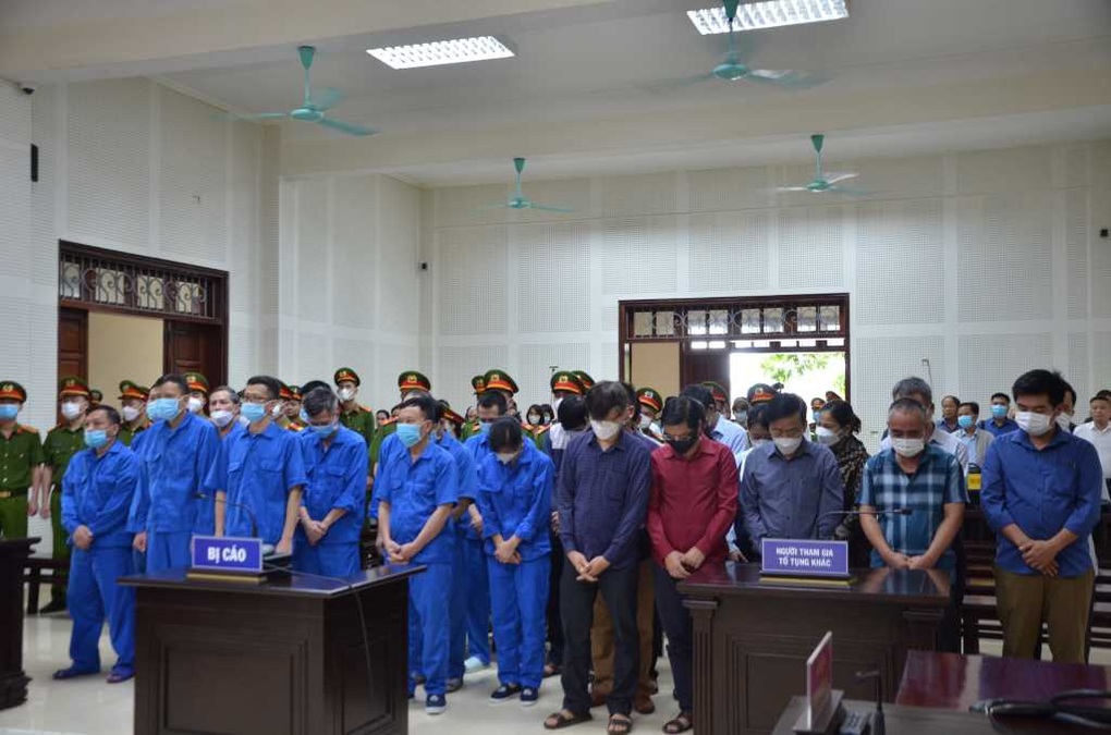 Cựu Chủ tịch TP Hạ Long lĩnh 15 năm tù - 2 Cựu Chủ tịch TP Hạ Long lĩnh 15 năm tù - 2