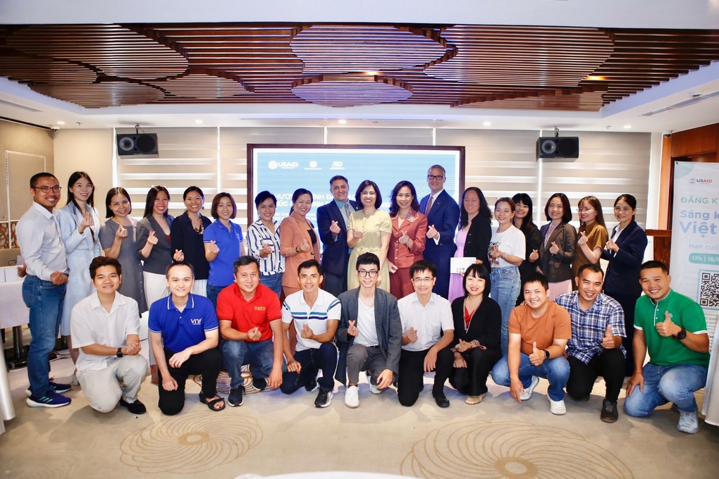 Sáng kiến ESG Việt Nam 2024 khởi động với chủ đề Đón đầu cơ hội chuyển đổi xanh - 2 Sáng kiến ESG Việt Nam 2024 khởi động với chủ đề Đón đầu cơ hội chuyển đổi xanh - 2
