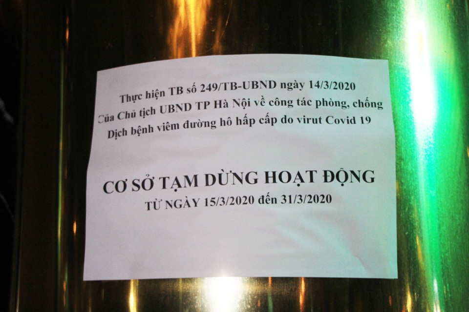 Phố karaoke Hà Nội im lìm, vắng lặng - 12 Phố karaoke Hà Nội im lìm, vắng lặng - 12
