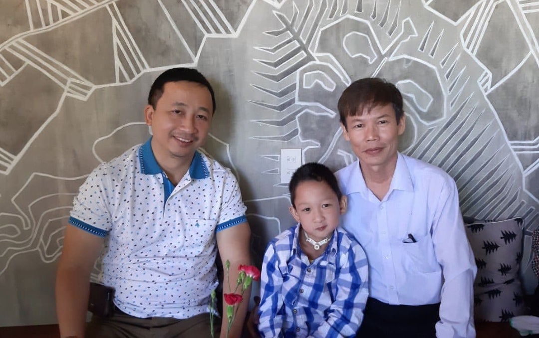 Hành trình hồi sinh đầy gian nan của cậu bé đa dị tật 2 lần bị bỏ rơi - 5 Hành trình hồi sinh đầy gian nan của cậu bé đa dị tật 2 lần bị bỏ rơi - 5