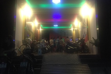 Gần 2 ngày lẩn trốn, kẻ đâm chết người trong quán karaoke đã ra đầu thú