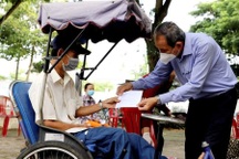 Hàng chục tỷ đồng dành tặng quà Tết đến gia đình chính sách và hộ nghèo