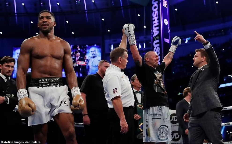 Oleksandr Usyk đánh bại Anthony Joshua, thâu tóm 4 đai vô địch hạng nặng - 6 Oleksandr Usyk đánh bại Anthony Joshua, thâu tóm 4 đai vô địch hạng nặng - 6