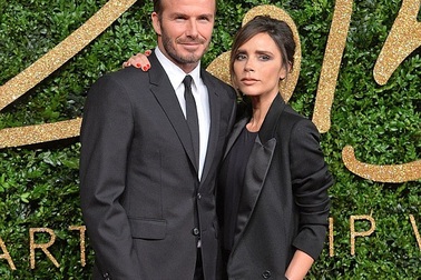 Victoria Beckham từ bỏ giày cao gót