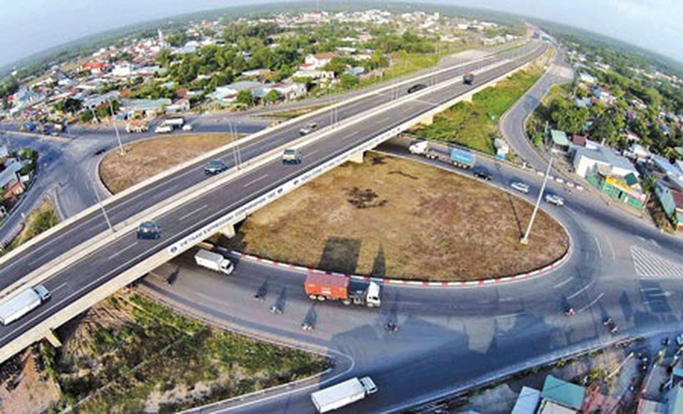 Phó Thủ tướng nêu đích danh 10 địa phương chậm trễ GPMB cao tốc Bắc - Nam - 1 Phó Thủ tướng nêu đích danh 10 địa phương chậm trễ GPMB cao tốc Bắc - Nam - 1