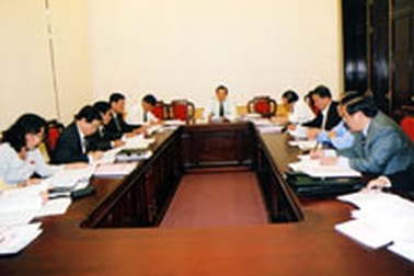 Đảng lãnh đạo toàn diện như thế nào?