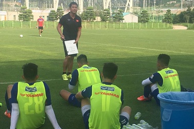 Công Phượng lập cú đúp, HLV Hữu Thắng hài lòng