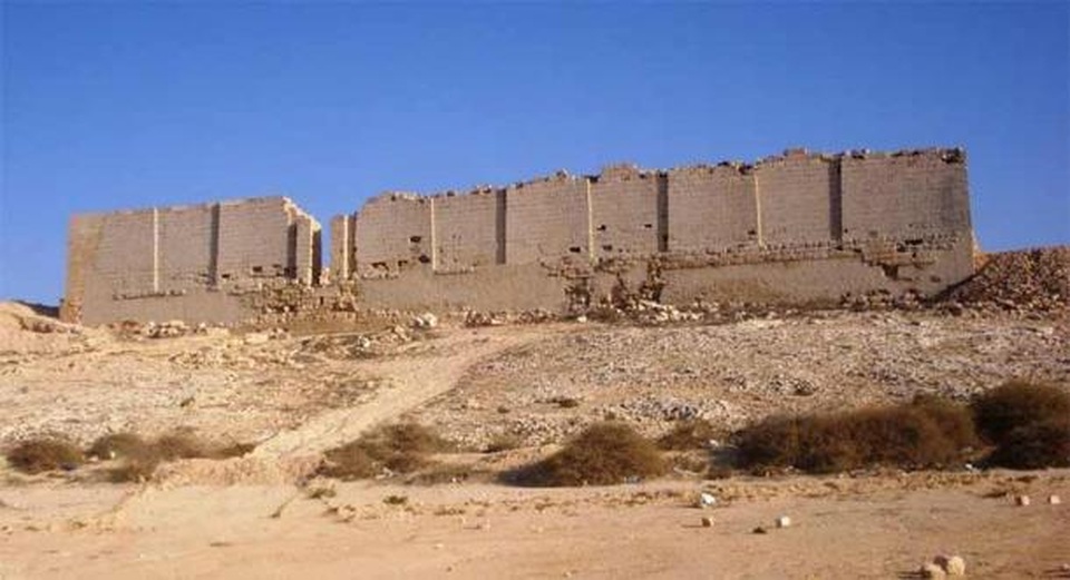 Phát hiện xác ướp lưỡi vàng nghi là lăng mộ của Nữ hoàng Cleopatra - 3 Phát hiện xác ướp lưỡi vàng nghi là lăng mộ của Nữ hoàng Cleopatra - 3