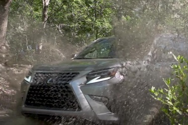 Video phóng viên Dân trí lái thử xe GX460 2020