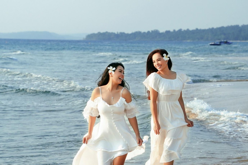 Thúy Hằng - Thúy Hạnh đẹp rạng rỡ và điều bất ngờ ít biết sau gần 30 năm - 11 Thúy Hằng - Thúy Hạnh đẹp rạng rỡ và điều bất ngờ ít biết sau gần 30 năm - 11