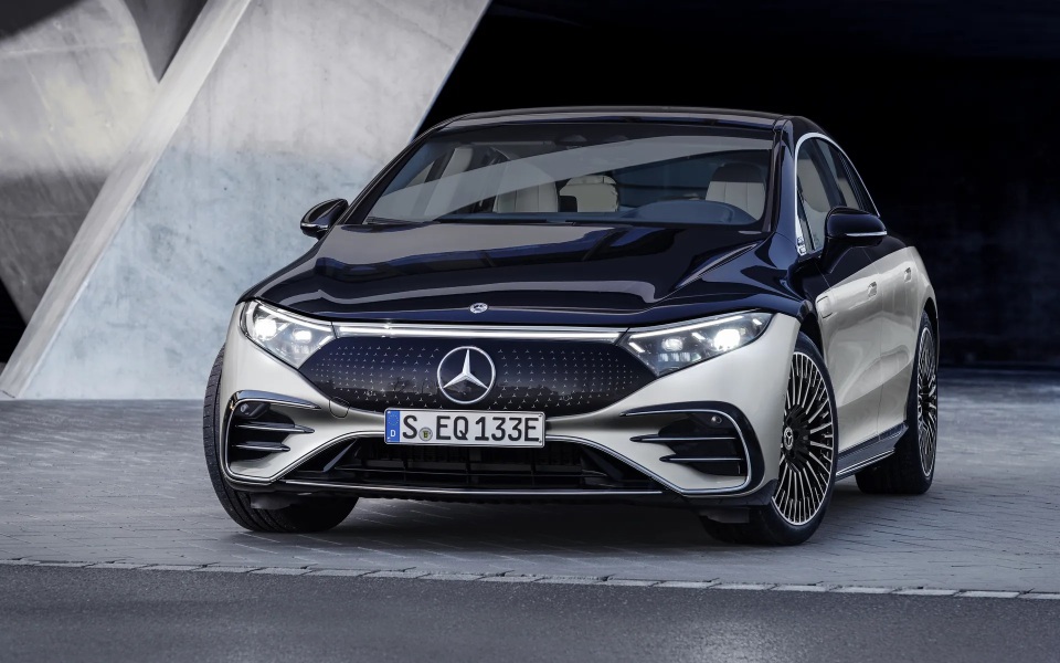 Xe chạy điện hạng sang Mercedes-Benz EQS trình làng với thiết kế ấn tượng - 3 Xe chạy điện hạng sang Mercedes-Benz EQS trình làng với thiết kế ấn tượng - 3