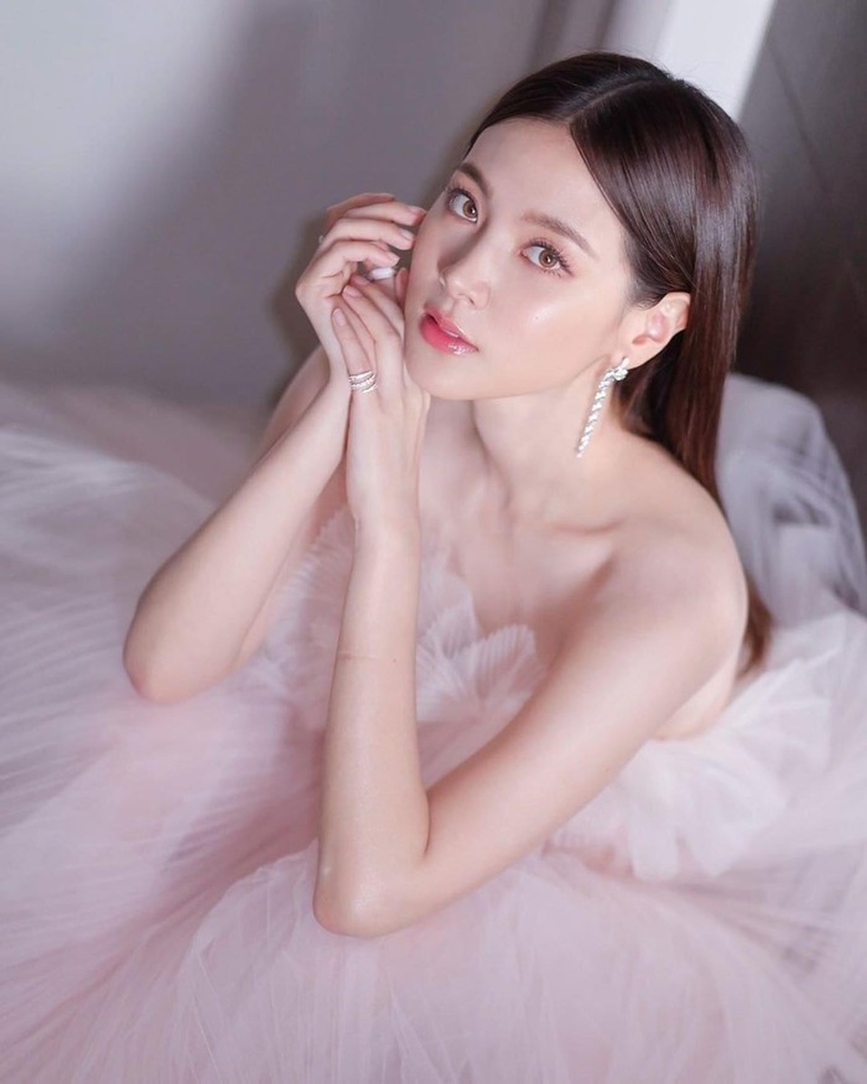 “Mỹ nhân đẹp không góc chết” Baifern Pimchanok nhập viện vì kiệt sức - 18 “Mỹ nhân đẹp không góc chết” Baifern Pimchanok nhập viện vì kiệt sức - 18