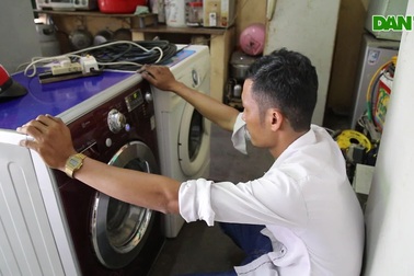 Dịch vụ vệ sinh máy lạnh "cháy hàng" dịp Tết