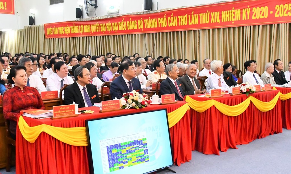Chủ tịch Quốc hội: Lựa chọn đúng người, sắp xếp đúng việc, bố trí đúng chỗ - 1 Chủ tịch Quốc hội: Lựa chọn đúng người, sắp xếp đúng việc, bố trí đúng chỗ - 1