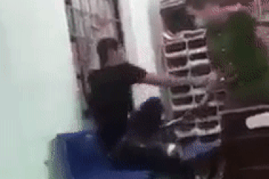 Thực hư thông tin công an phường dùng roi điện "đe" nghi phạm khi hỏi cung