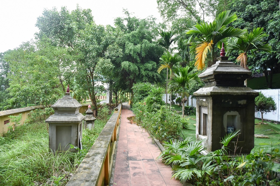 Hà Nội: Ngắm ngôi chùa ở làng ven đô từng xôn xao câu chuyện thánh vật - 4 Hà Nội: Ngắm ngôi chùa ở làng ven đô từng xôn xao câu chuyện thánh vật - 4