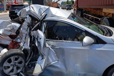 Tài xế tử vong trong cabin sau tai nạn liên hoàn trên quốc lộ 13