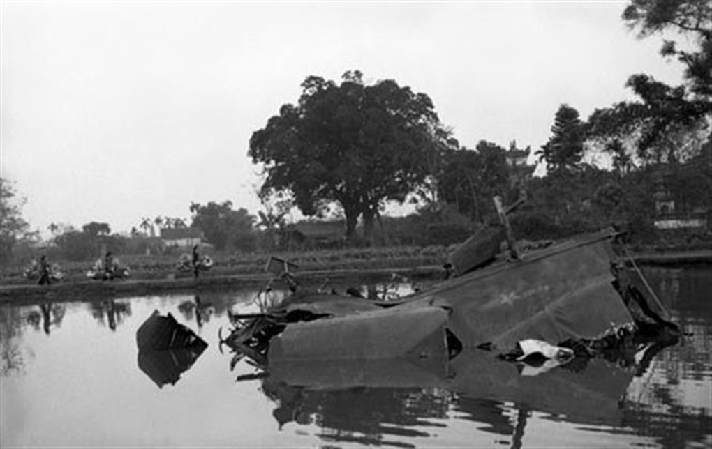Những siêu pháo đài bay bị hạ gục trên bầu trời Hà Nội - 10 Những siêu pháo đài bay bị hạ gục trên bầu trời Hà Nội - 10
