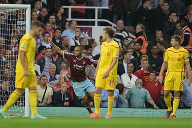 Liverpool thua trận thứ ba sau vòng 5