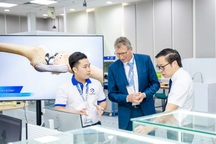 Vinuni tổ chức hội thảo "Đột phá của công nghệ 3D trong phẫu thuật"