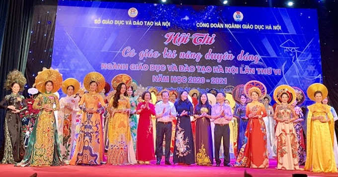Vẻ đẹp trí tuệ và nét duyên dáng của nữ giáo viên Thủ đô - Ảnh 1. Vẻ đẹp trí tuệ và nét duyên dáng của nữ giáo viên Thủ đô - Ảnh 1.