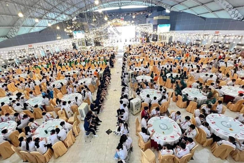 Khi đồng tiền của phụ huynh góp vào trường học được tiêu xài... như nước - 3 Khi đồng tiền của phụ huynh góp vào trường học được tiêu xài... như nước - 3