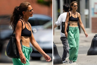 Phản ứng của Katie Holmes sau khi bị chê "tơi bời" vì mặc áo ngực xuống phố