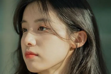 Kinh ngạc khi mở món quà em chồng tặng trong tiệc tân gia