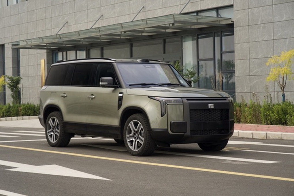 Mẫu xe Trung Quốc gây tranh cãi vì quá giống Defender và Range Rover - 1 Mẫu xe Trung Quốc gây tranh cãi vì quá giống Defender và Range Rover - 1