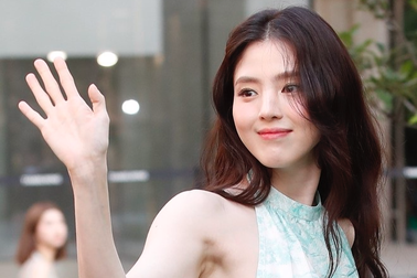 Mẹ của nữ diễn viên Han So Hee bị bắt khẩn cấp