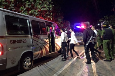 Đột kích quán karaoke, phát hiện hàng chục người “phê” ma tuý