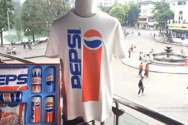 “Lật tung” cả Hà Nội vì hộp quà chất Pepsi