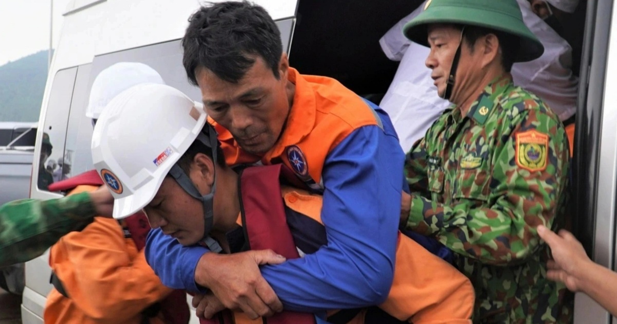 Vụ chìm tàu: "Đã nghĩ đến cái chết, ăn rạm biển nuôi hy vọng sống"